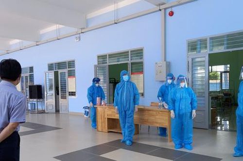 TP.HCM lo đời sống và học tập cho hàng nghìn học sinh mồ côi vì COVID-19 ra sao?