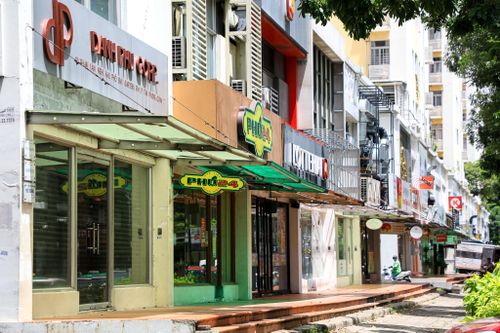 Vì sao chuỗi nhà hàng, cà phê ở TP.HCM chưa mở đồng loạt?