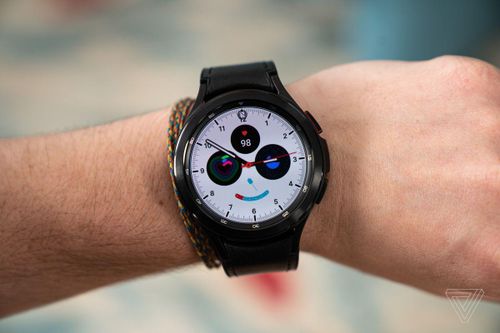 Galaxy Watch4 có giá từ 6,5 triệu, Galaxy Buds2 giá 3 triệu ở Việt Nam