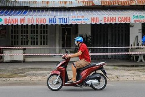 Vì sao nhiều hộ kinh doanh dịch vụ ăn uống chưa có giấy đi đường?