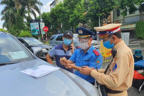 Hà Nội: 23 chốt kiểm soát yêu cầu hơn 1.800 lượt phương tiện quay đầu