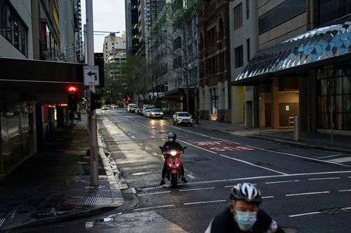 Australia thí điểm cách ly người nhập cảnh tại nhà