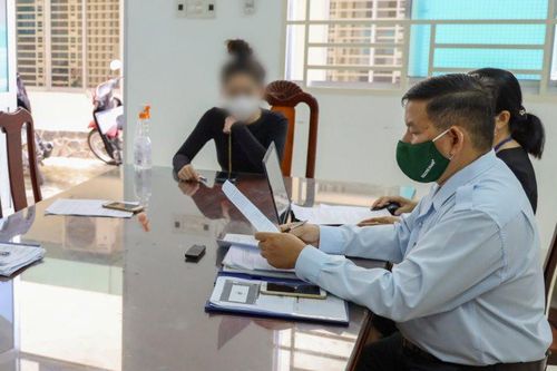 Xử phạt đối tượng đăng tin tiêm ngừa Covid-19 sai sự thật