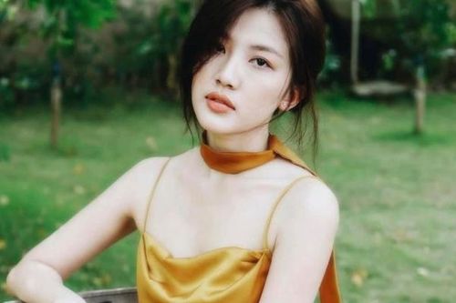 Diễn viên Lương Thanh được mệnh danh là nữ hoàng mang bầu trên màn ảnh