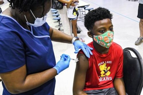 Các nước đang tiêm vaccine Covid-19 cho trẻ em như thế nào?