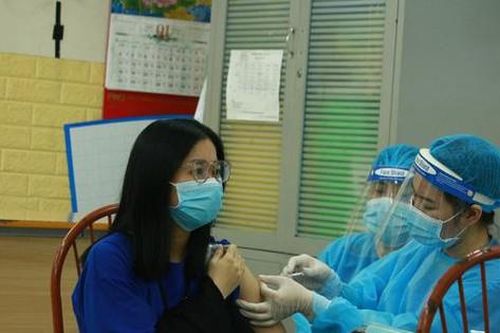 TPHCM cần thêm gần 1,9 triệu liều vắc xin COVID-19 đến cuối tháng 9