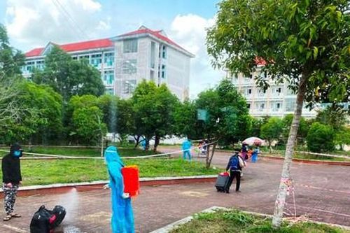 Hậu Giang ghi nhận 4 ca mắc COVID-19, Bình Thuận lùi thời gian cho học sinh đến trường
