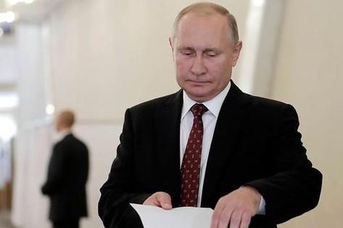 Bầu cử Duma Quốc gia Nga: Đang tự cách ly, ông Putin bỏ phiếu trực tuyến