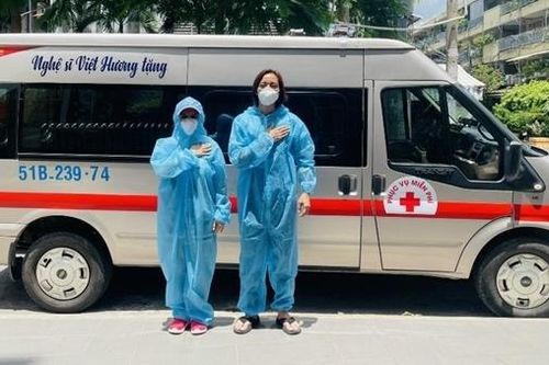 Những nghệ sĩ hết lòng vì cộng đồng