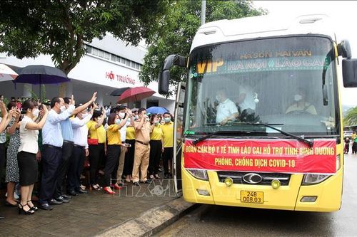 Lào Cai, Phú Thọ cử y, bác sỹ hỗ trợ TP Hồ Chí Minh, Bình Dương