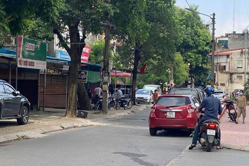 Điều tra vụ bé gái 6 tuổi tử vong nghi bị bạo hành: 'Lúc học trực tuyến không thấy bé đâu'
