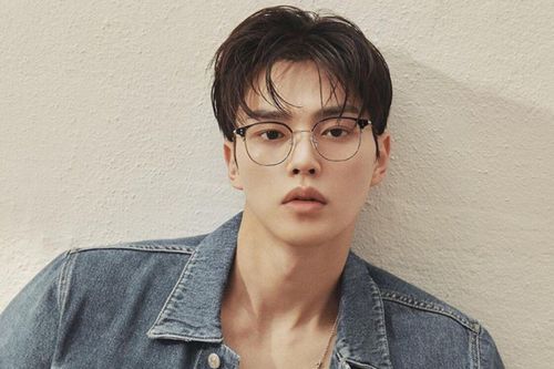 Song Kang nhận được giải thưởng từ Quỹ du lịch Seoul vì những đóng góp cho làn sóng Hallyu