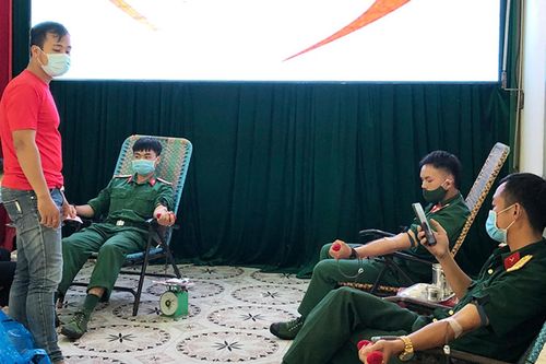 Mang Yang: Hơn 150 cán bộ, chiến sĩ hiến máu tình nguyện