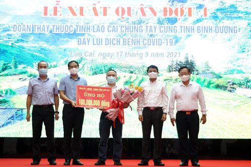 Lễ xuất quân Đoàn thầy thuốc tỉnh Lào Cai chung tay cùng tỉnh Bình Dương đẩy lùi dịch bệnh Covid-19
