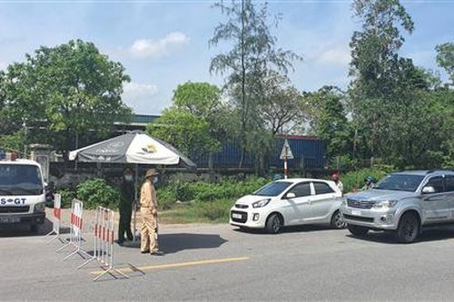 Cam Lộ: Lập 9 chốt kiểm tra y tế tại các địa phương giáp ranh thành phố Đông Hà