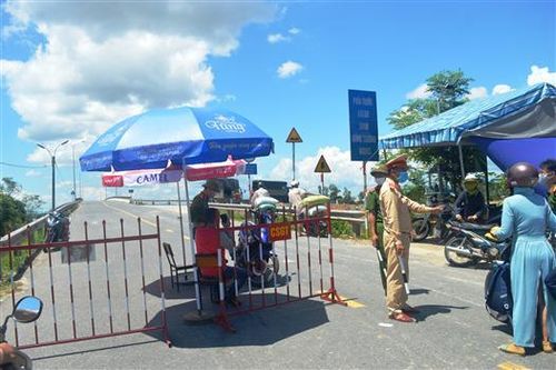 Nhiều công nhân không đến nhà máy trong ngày làm việc đầu tiên sau khi thành phố Đông Hà áp dụng Chỉ thị 16