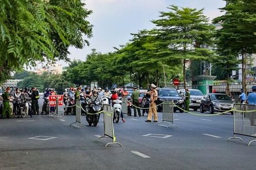 Hà Nội: Tháo dỡ 39 chốt kiểm soát ra vào Vùng đỏ