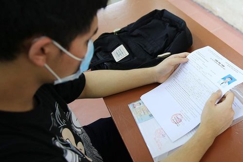 27 điểm vẫn trượt đại học: Đề thi dễ hay do thí sinh?