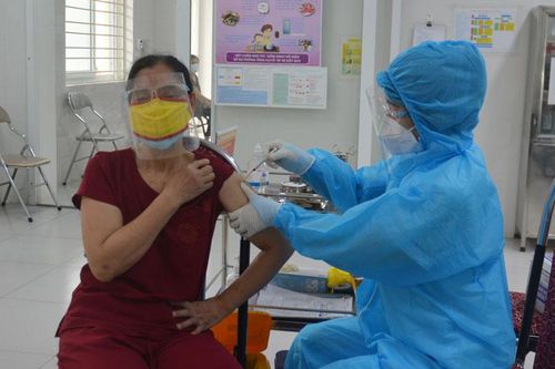 Hoàn thành 2 'mũi chủ công' giúp thành phố Hà Nội cơ bản khống chế được dịch bệnh