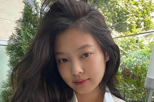 Jennie BLACKPINK tiết lộ màu tóc nhuộm mơ ước, là gì mà netizen đồng loạt can ngăn?