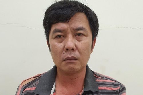 Đại úy công an bị đâm dao vào cổ