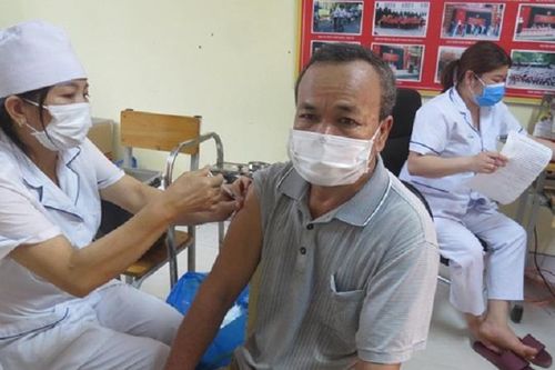Ngày 18/9, cả nước thêm 9.373 ca nhiễm mới, 14.903 bệnh nhân khỏi bệnh