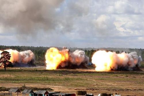 Nga và Belarus dội hỏa lực phá hủy 'thành trì và cơ sở quan trọng của đối phương'