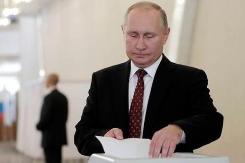Bầu Hạ viện Nga: 260.000 người bỏ phiếu sớm, Tổng thống Putin thực hiện trực tuyến vì lý do đặc biệt