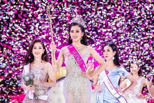Tiểu Vy từng bị gạch tên khỏi vòng sơ tuyển Hoa hậu