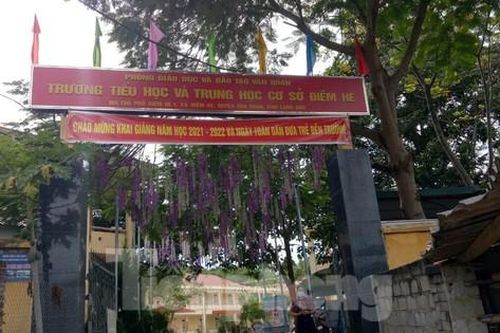 Xích mích qua mạng, nữ sinh Lạng Sơn bị đánh hội đồng giữa lớp học