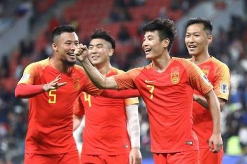 Cầu thủ Trung Quốc được đãi ngộ như siêu sao Real khi chuẩn bị cho trận đấu với Việt Nam