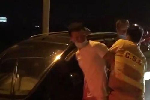 Bắt giữ đối tượng nguy hiểm, manh động lái xe bỏ chạy trên cao tốc