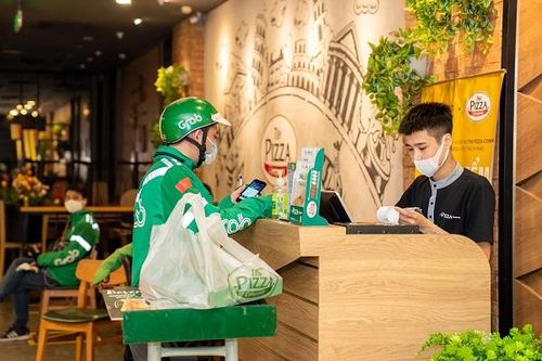 Hà Nội: Một số TTTM Vincom bắt đầu hoạt động trở lại