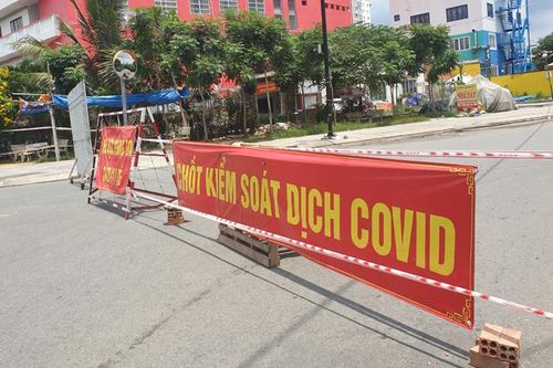 Thành phố Hồ Chí Minh: Bắt giữ đối tượng làm giả và bán các loại giấy tờ để 'thông chốt'