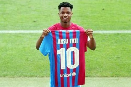 'Số 10 mới' trở lại, Barca sẽ được giải cứu?