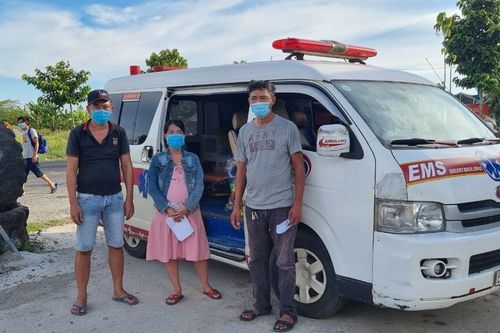 Bắt quả tang 2 xe cứu thương chở người từ vùng dịch về quê