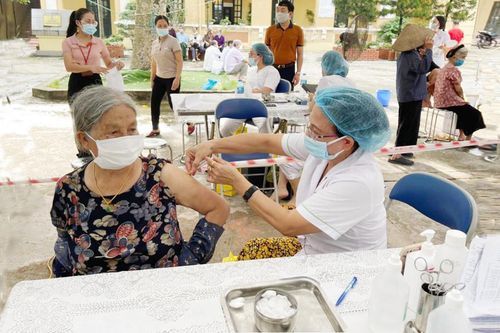 Tình người trong đại dịch