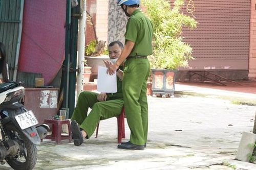 Từ vụ bé gái 6 tuổi tử vong, nghi bị bạo hành, cha mẹ cần kiểm soát 'điểm sôi cảm xúc'
