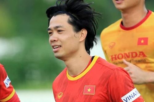 Bóng đá Việt Nam hôm nay: Futsal Việt Nam vs CH Séc. Công Phượng ghi bàn vào lưới U22