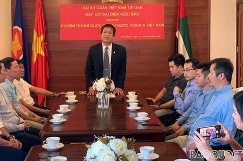 Đại sứ quán Việt Nam tại UAE gặp gỡ đại diện kiều bào nhân kỷ niệm 76 năm Quốc khánh 2/9
