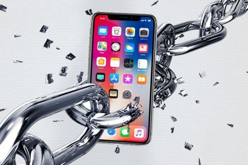 Lãnh 12 năm tù vì hành nghề 'bẻ' khóa iPhone