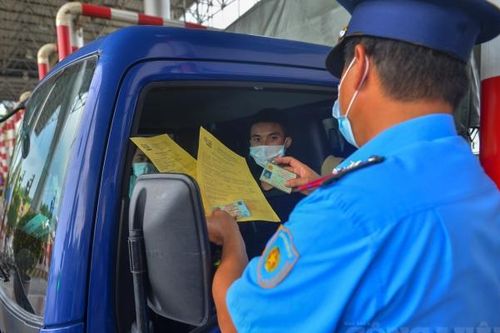 Vẫn còn địa phương áp dụng 'quy định riêng' với vận tải hàng hóa