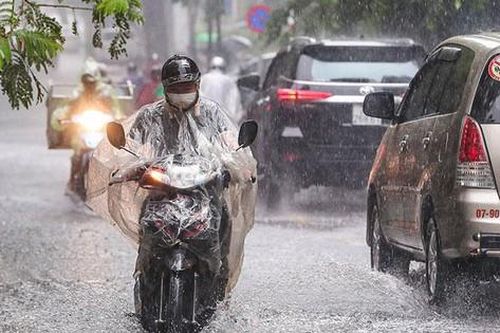 Miền Trung mưa lớn, miền Bắc tăng nhiệt