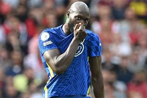 Cựu hậu vệ Arsenal chỉ điểm cách khóa chặt Lukaku