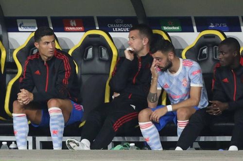 Sự thật vụ Ronaldo 'chỉ đạo' đồng đội MU gây tranh cãi