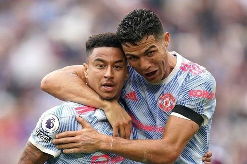 Ronaldo lại ghi bàn, Lingard chuộc lỗi và chiến thắng 'khó tin' của MU