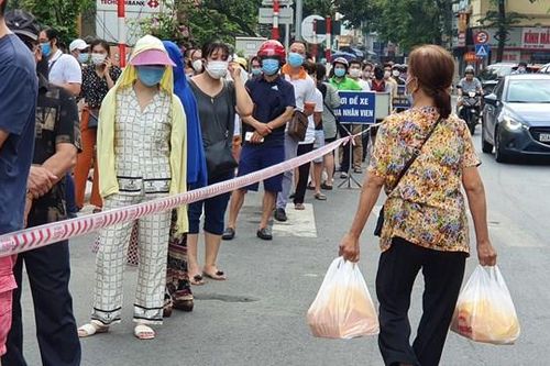 Hà Nội: Bánh trung thu truyền thống chưa 'hạ nhiệt'