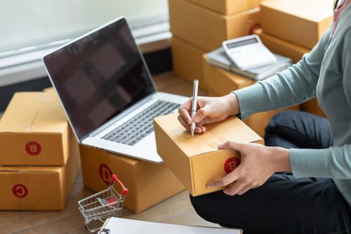 Cư dân TP.HCM lập chợ đồ cũ trao đổi vật dụng trong nhà