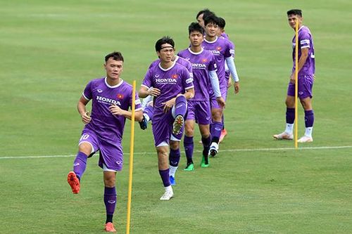 Đội tuyển Việt Nam rèn thể lực