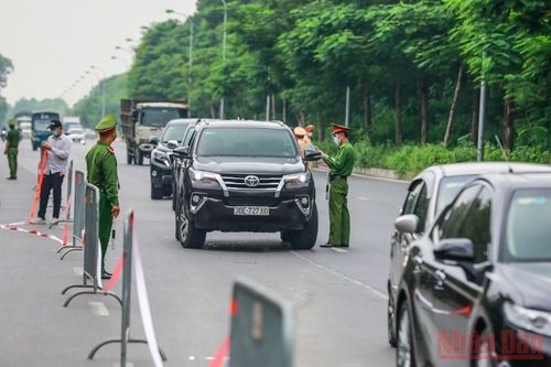 Hà Nội duy trì 22 chốt kiểm soát tại các cửa ngõ để ngăn chặn dịch bệnh